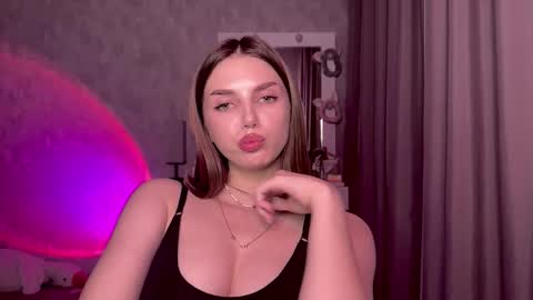 Sophie online show from September 19, 5:16 pm