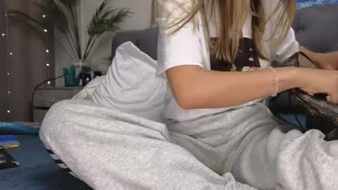 ange1ok online show from July 20, 1:57 pm