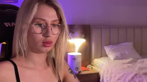 angel_ariela online show from March 3, 2:02 pm