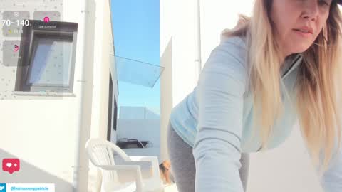 Snapshot of angel_danm_milf chatting on February 3, 10:14 am Patricia - online show from February 3, 10:14 am