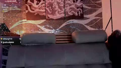 Angel-dragun online show from May 17, 3:38 am