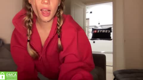 Greetings  Jess online show from December 25, 2:45 pm