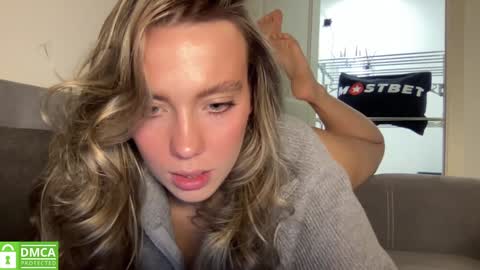 Greetings  Jess online show from December 14, 12:23 pm