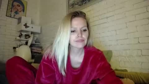 Snapshot of angel_girllovemy chatting on February 2, 5:59 pm ANGEL online show from February 2, 5:59 pm