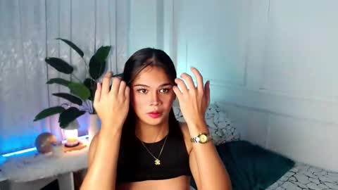 Snapshot of angel_indiguise chatting on January 31, 2:48 am angela online show from January 31, 2:48 am