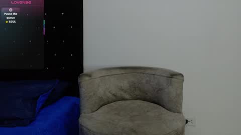 angel_kyrozz online show from March 21, 7:07 pm