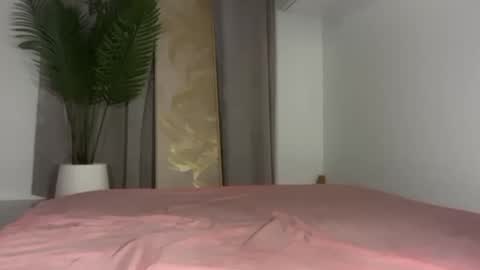 angel_petite07 online show from June 8, 5:08 am