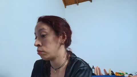 Snapshot of angel_red77 chatting on February 16, 11:37 pm angel red77 online show from February 16, 11:37 pm