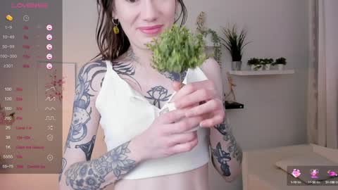 Snapshot of angela_fog chatting on January 26, 8:56 pm angela_fog online show from January 26, 8:56 pm