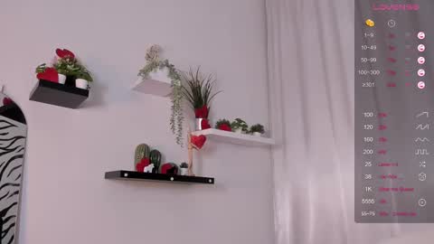 Snapshot of angela_fog chatting on February 25, 3:31 am angela_fog online show from February 25, 3:31 am