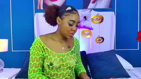 Angela Roberts online show from October 26, 4:57 am