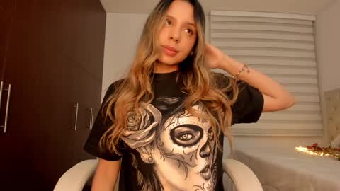 angelalovers online show from December 18, 2:10 am