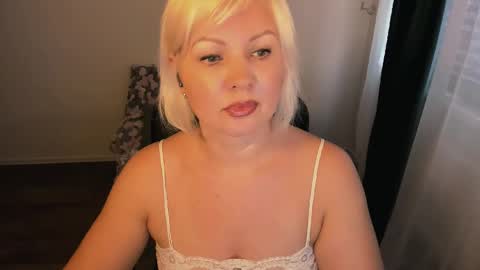 glow online show from March 12, 2:32 pm