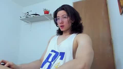 Snapshot of angelbennet_ chatting on February 18, 2:49 am Angel Bennet online show from February 18, 2:49 am