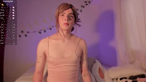 Angel Fiore online show from December 19, 8:37 pm