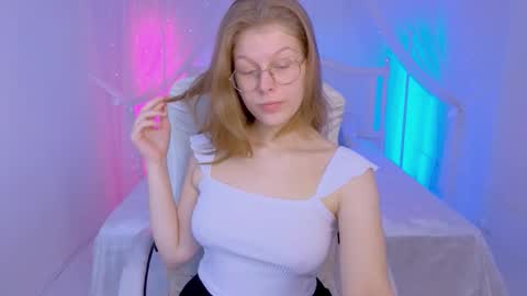 Ksenia online show from December 2, 4:05 pm