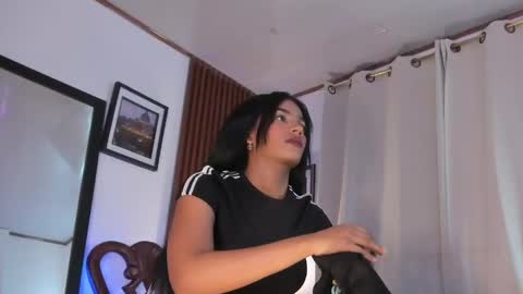 Carolina online show from April 17, 1:30 am