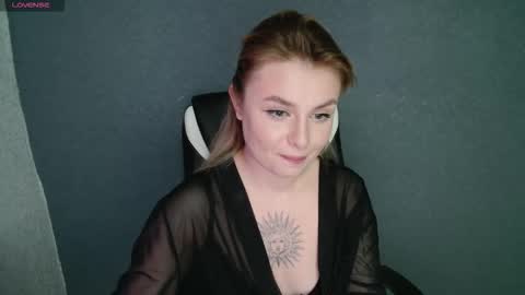 angelicablanch online show from November 5, 7:49 pm