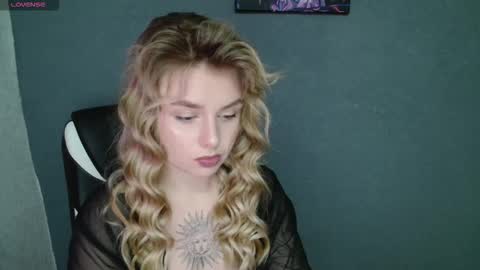 angelicablanch online show from October 26, 8:52 pm