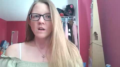 AngelicAngel online show from November 13, 9:50 pm