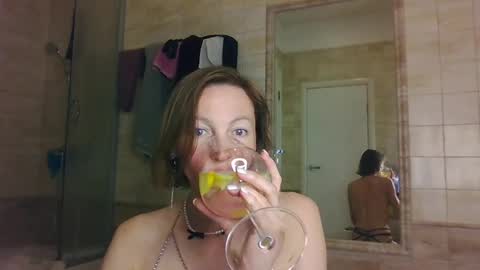 angelicfenix online show from April 8, 5:05 pm