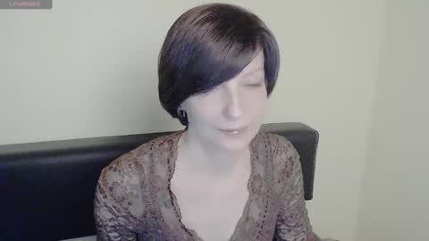 Snapshot of angelinalov_ chatting on January 24, 2:19 pm Angelina online show from January 24, 2:19 pm