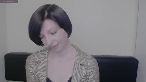Snapshot of angelinalov_ chatting on February 18, 9:10 am Angelina online show from February 18, 9:10 am