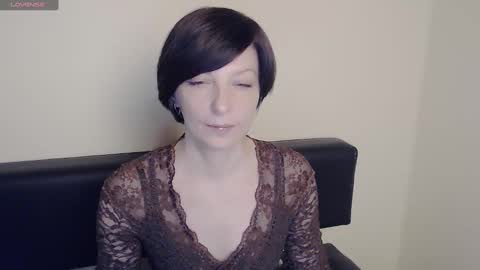 Snapshot of angelinalov_ chatting on January 24, 8:13 am Angelina online show from January 24, 8:13 am