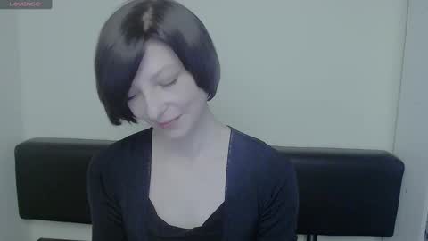 Snapshot of angelinalov_ chatting on February 21, 10:39 am Angelina online show from February 21, 10:39 am