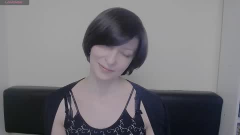 Snapshot of angelinalov_ chatting on February 19, 9:06 am Angelina online show from February 19, 9:06 am