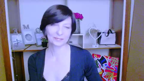 Snapshot of angelinalov_ chatting on January 28, 10:44 am Angelina online show from January 28, 10:44 am