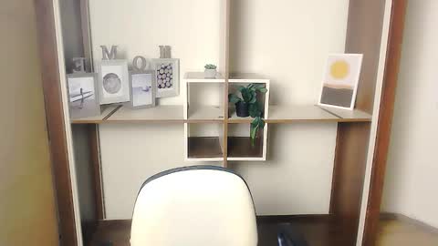 Snapshot of angelinalov_ chatting on September 12, 6:48 am Angelina online show from September 12, 6:48 am