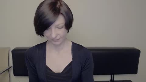 Snapshot of angelinalov_ chatting on February 22, 7:12 am Angelina online show from February 22, 7:12 am