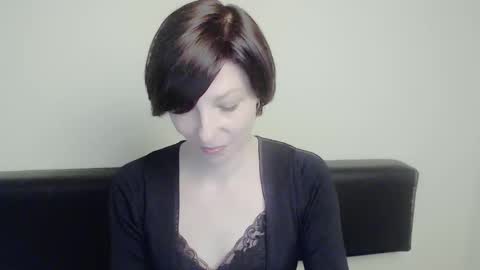 Snapshot of angelinalov_ chatting on January 30, 11:11 am Angelina online show from January 30, 11:11 am