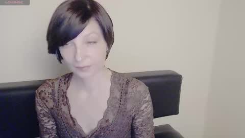 Snapshot of angelinalov_ chatting on January 24, 11:15 am Angelina online show from January 24, 11:15 am