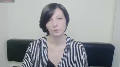 Snapshot of angelinalov_ chatting on February 25, 7:31 am Angelina online show from February 25, 7:31 am