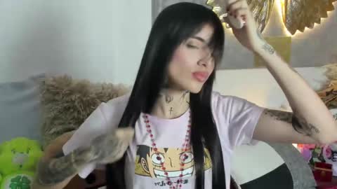 Angeline Smith  online show from October 16, 9:02 pm