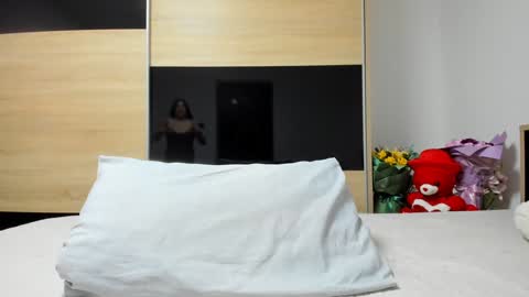 KrystyYo online show from February 19, 5:39 am