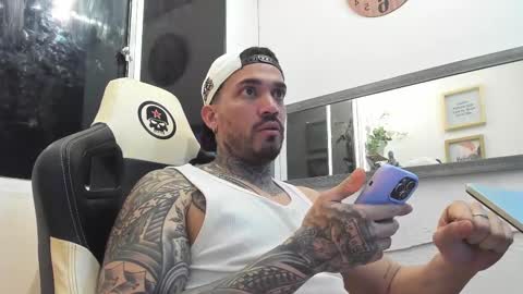 angellatino0 online show from February 12, 7:34 am