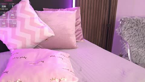   online show from February 8, 1:43 am