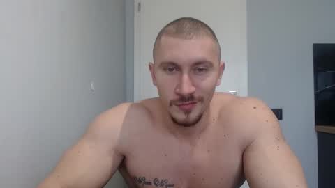  ------- SEX SHOW WITH GUYS AND GIRLS  MUSCLE SHOW online show from February 19, 1:06 pm