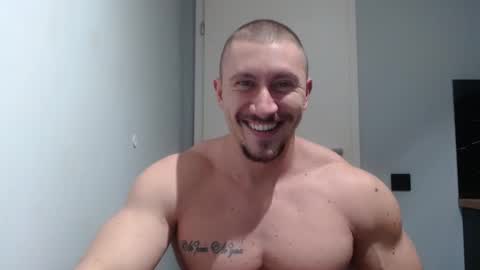  ------- SEX SHOW WITH GUYS AND GIRLS  MUSCLE SHOW online show from February 5, 8:14 pm