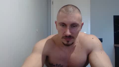  ------- SEX SHOW WITH GUYS AND GIRLS  MUSCLE SHOW online show from January 28, 8:36 am