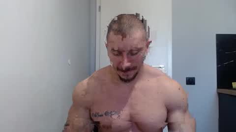  ------- SEX SHOW WITH GUYS AND GIRLS  MUSCLE SHOW online show from January 9, 10:31 am