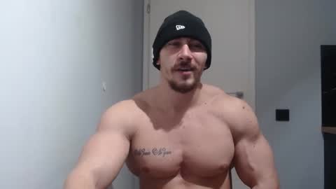  ------- SEX SHOW WITH GUYS AND GIRLS  MUSCLE SHOW online show from January 22, 10:26 pm