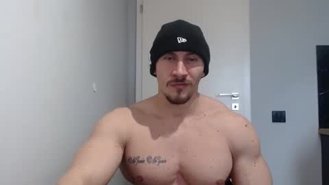  ------- SEX SHOW WITH GUYS AND GIRLS  MUSCLE SHOW online show from February 4, 8:24 am