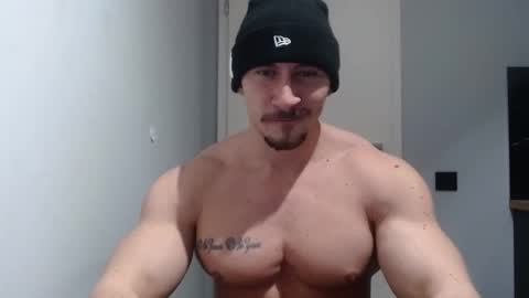  ------- SEX SHOW WITH GUYS AND GIRLS  MUSCLE SHOW online show from February 1, 4:44 pm