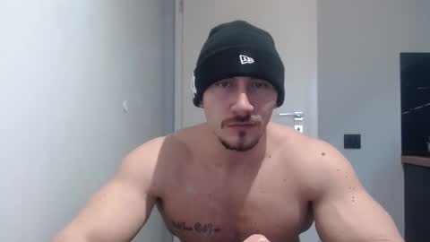  ------- SEX SHOW WITH GUYS AND GIRLS  MUSCLE SHOW online show from February 22, 3:14 pm