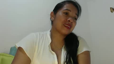 rebeca online show from May 12, 11:36 pm