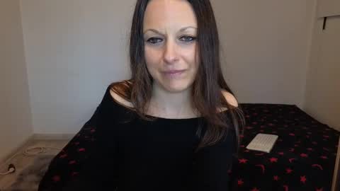 Giulia online show from April 5, 1:08 pm